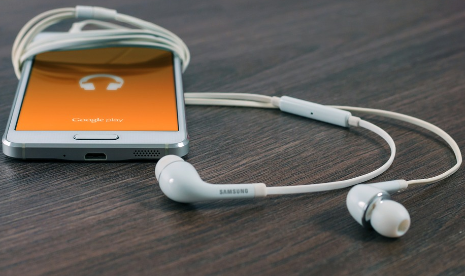 phone with earphones
