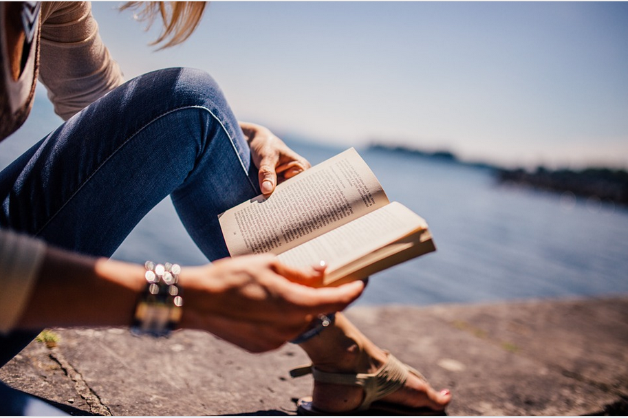 How Technology Can Promote Reading post thumbnail image